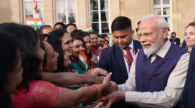India's Modi signs trade deal with Starmer