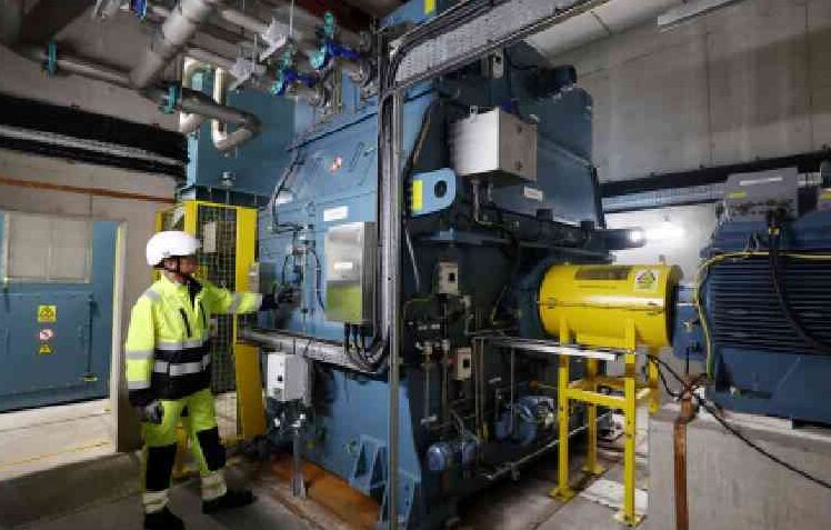 Britain Bets on Giant Spinning Flywheels to Keep the Lights On