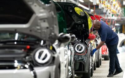 Carmakers Warn UK’s EV Rules Could Kill Jobs and Investment