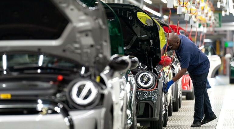 Carmakers Warn UK’s EV Rules Could Kill Jobs and Investment