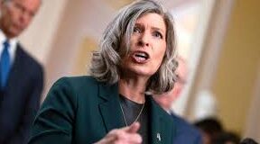 Iowa’s Joni Ernst to Sit Out 2026 Senate Race, Sources Say
