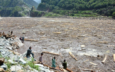 Massive Lake Formed by Pakistan Mudslide Could Unleash Deadly Floods, Officials Warn