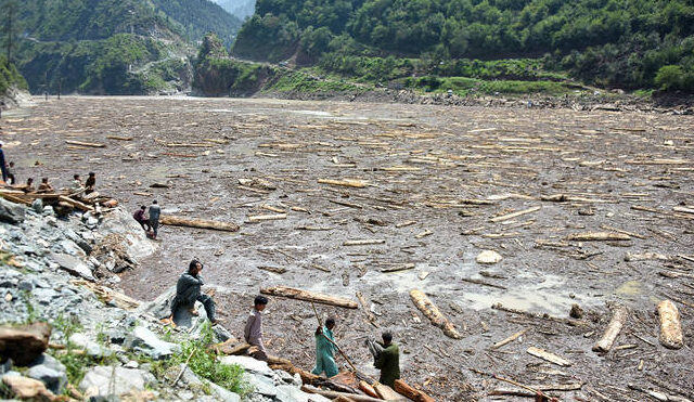 Massive Lake Formed by Pakistan Mudslide Could Unleash Deadly Floods, Officials Warn