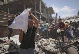 Families Flee Gaza City as Israeli Ground Assault Intensifies